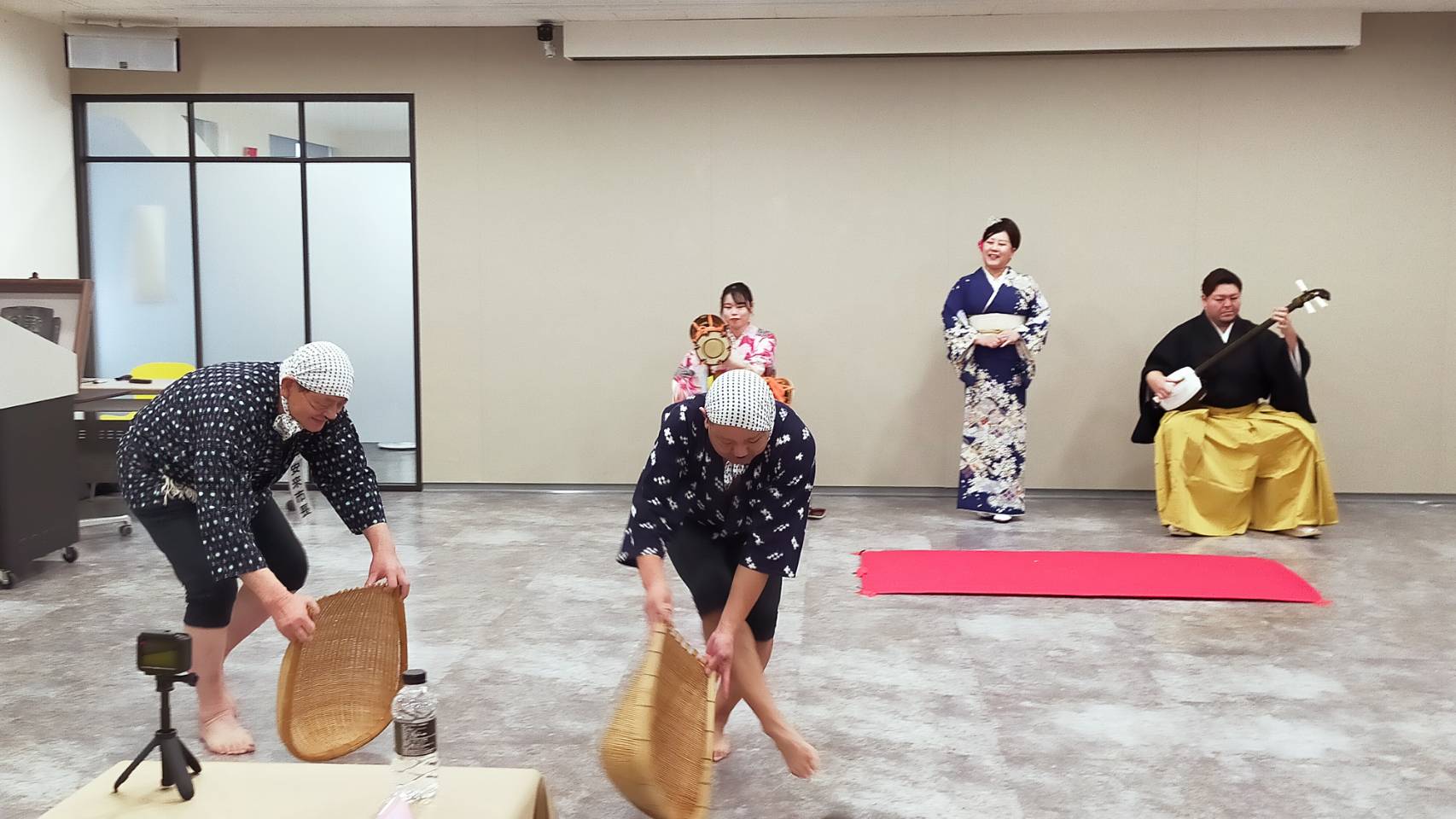 日方帶來精彩的安來節表演