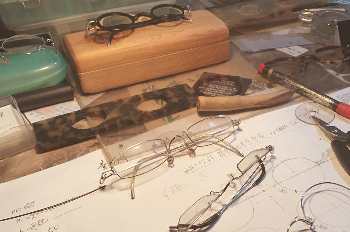 眼鏡製作手稿與成品