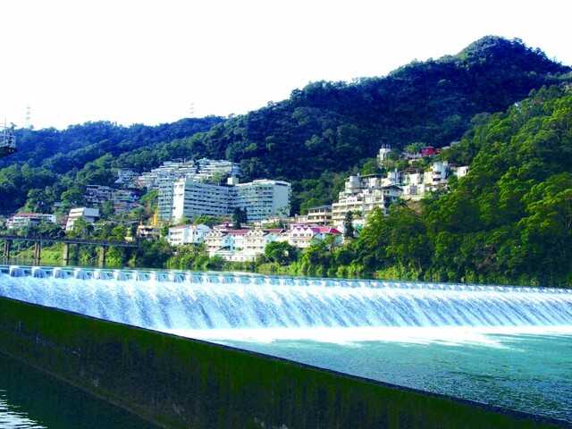 屈尺堰〈引水圳道〉