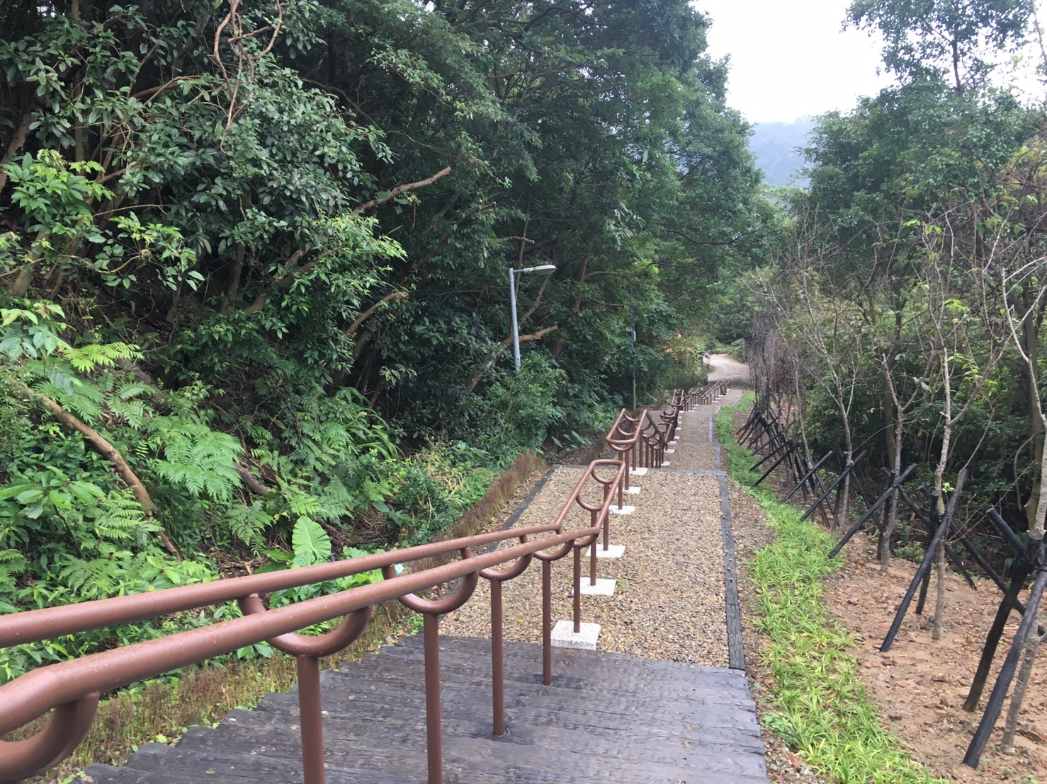 2.枕木步道
