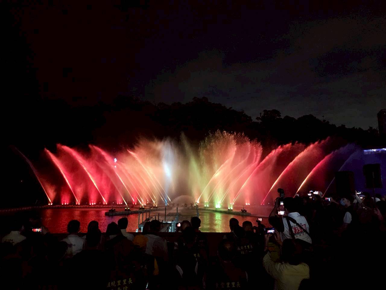 LINE_ALBUM_2026/5/1碧潭水舞_260504_8